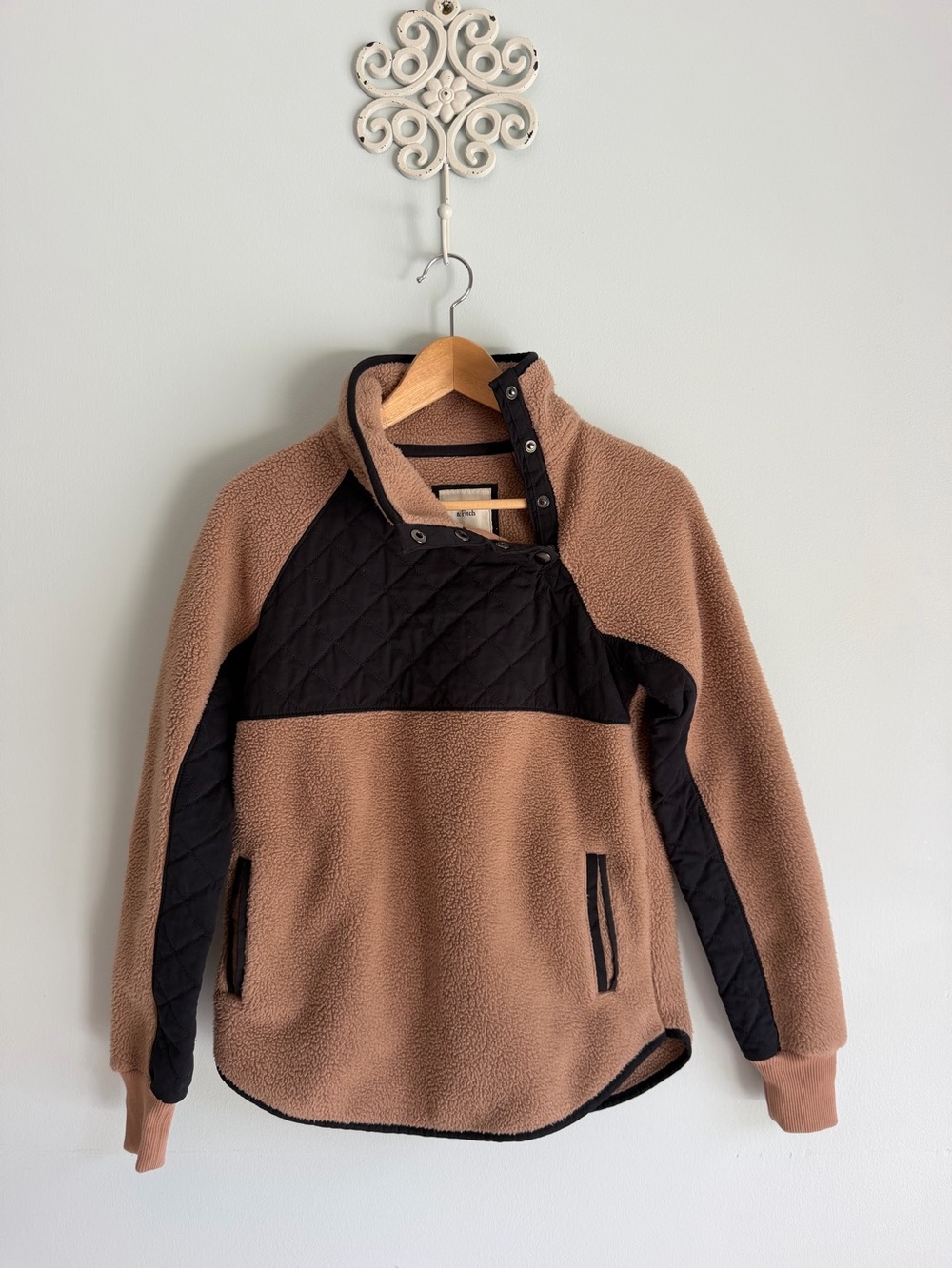 Abercrombie & Fitch Neutral Fleece  with Black Quilted Accents. Oversized XXS